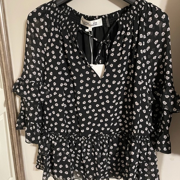 tops - Picture 1 of 6